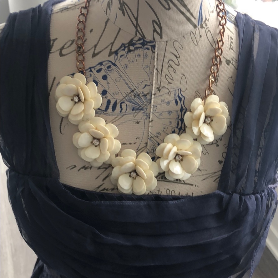 Flowered White Necklace